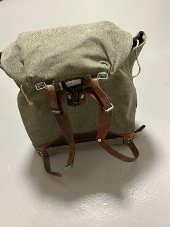 Schweizer Armeerucksack Salz-und-Pfeffer Vintage Modell