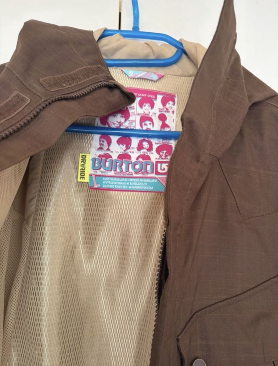 Burton Jacken: Burton Snowboardjacke  – Gebraucht aus Basel von Brunner.T 1