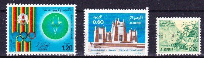 Tutti i francobolli: 3 timbres ALGERIE - 1977 - Obl. – Usato da Blonay venduto da Leglaude_01