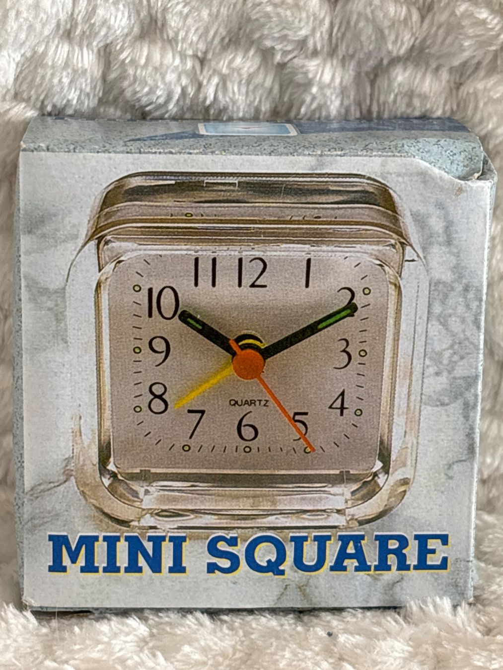 Wecker: Mini Reisewecker grün 6x6cm – Neu und originalverpackt aus Oberegg von MR-shop 2