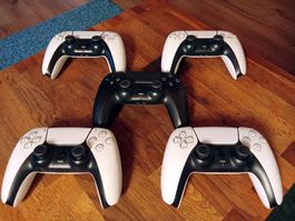 Playstation 5 DualSense Controller weiss und schwarz 5 Stk