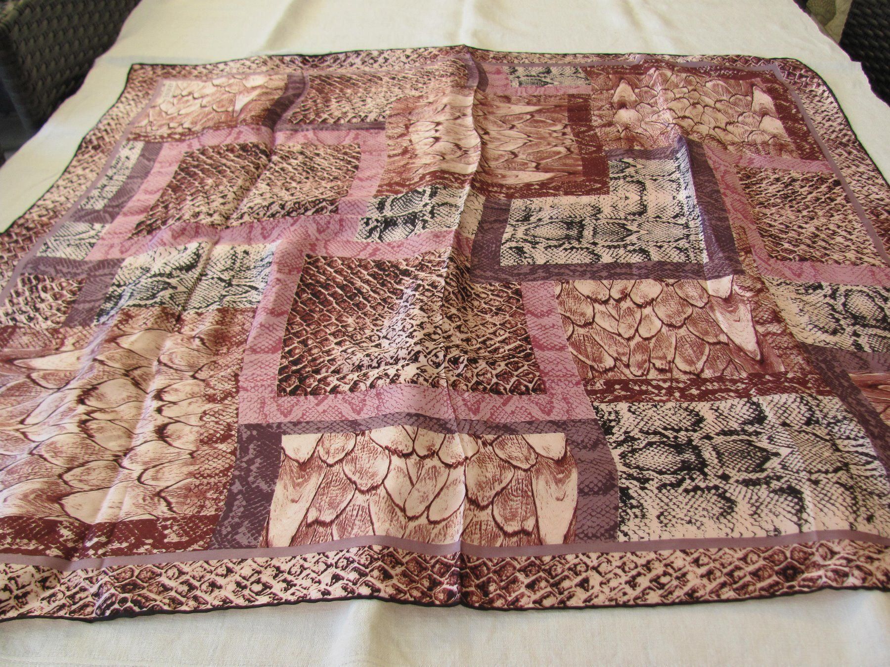 Foulard & Sciarpe: Foulard en soie Armine – Nuovo (secondo la descrizione) da Vétroz venduto da magnolia5