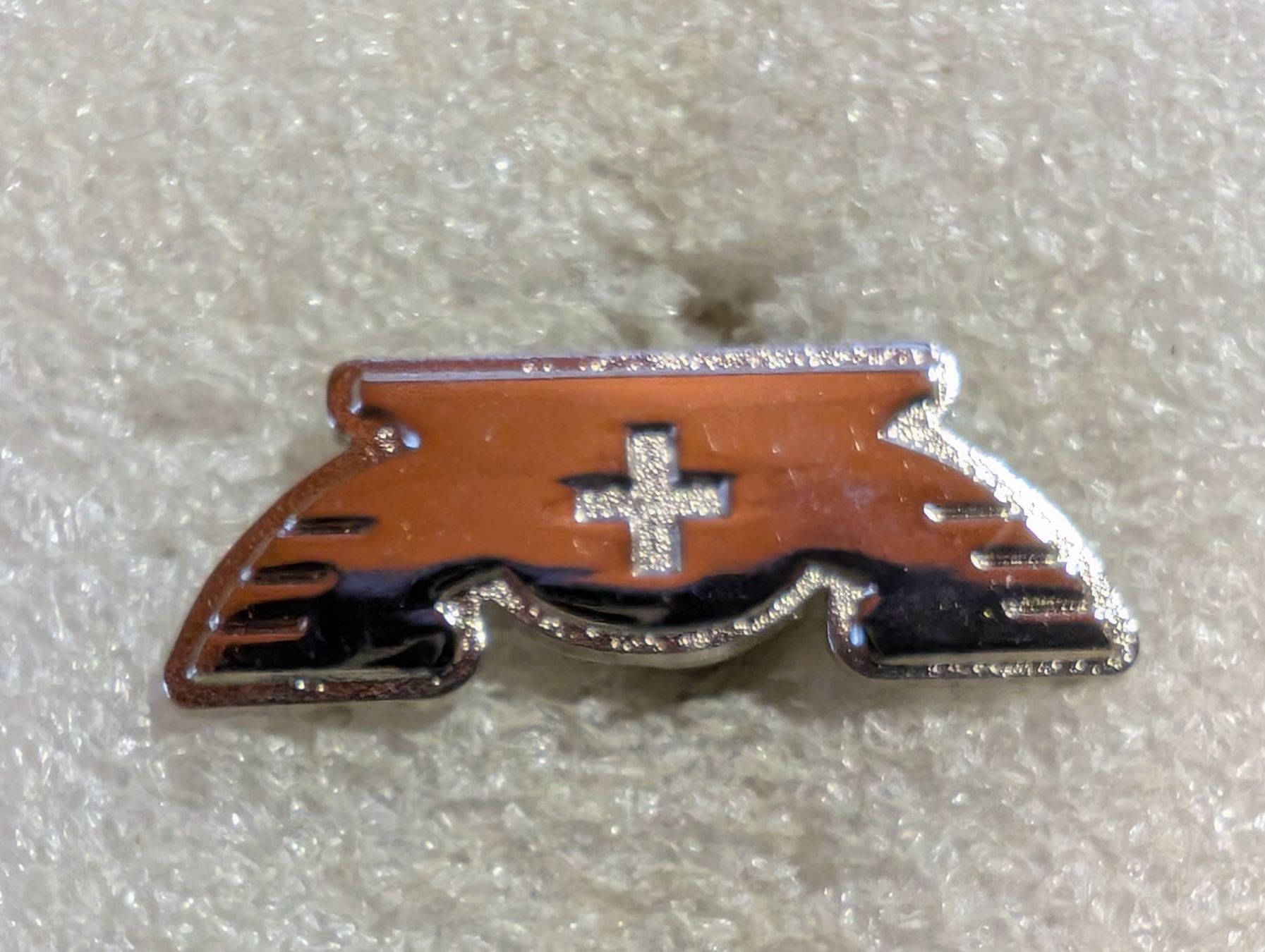 Plaquettes & Badges: Ansteckpin 42: – D'occasion à Oppligen par Pin-Fall-Shop