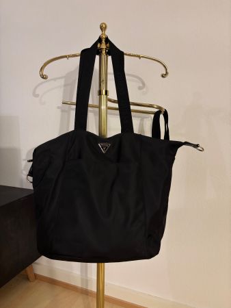 Guess Tasche schwarz, neu, einwandfreier Zustand