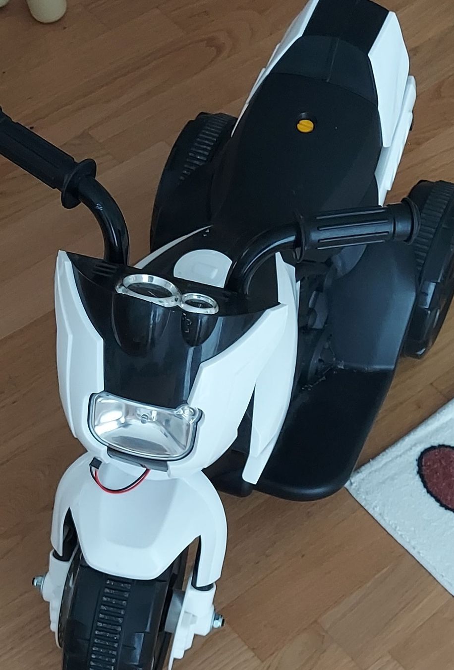 Veicoli per bambini: Moto électrique enfant - avec chargeur – Usato da Matran venduto da Swiss_Stuff_Store