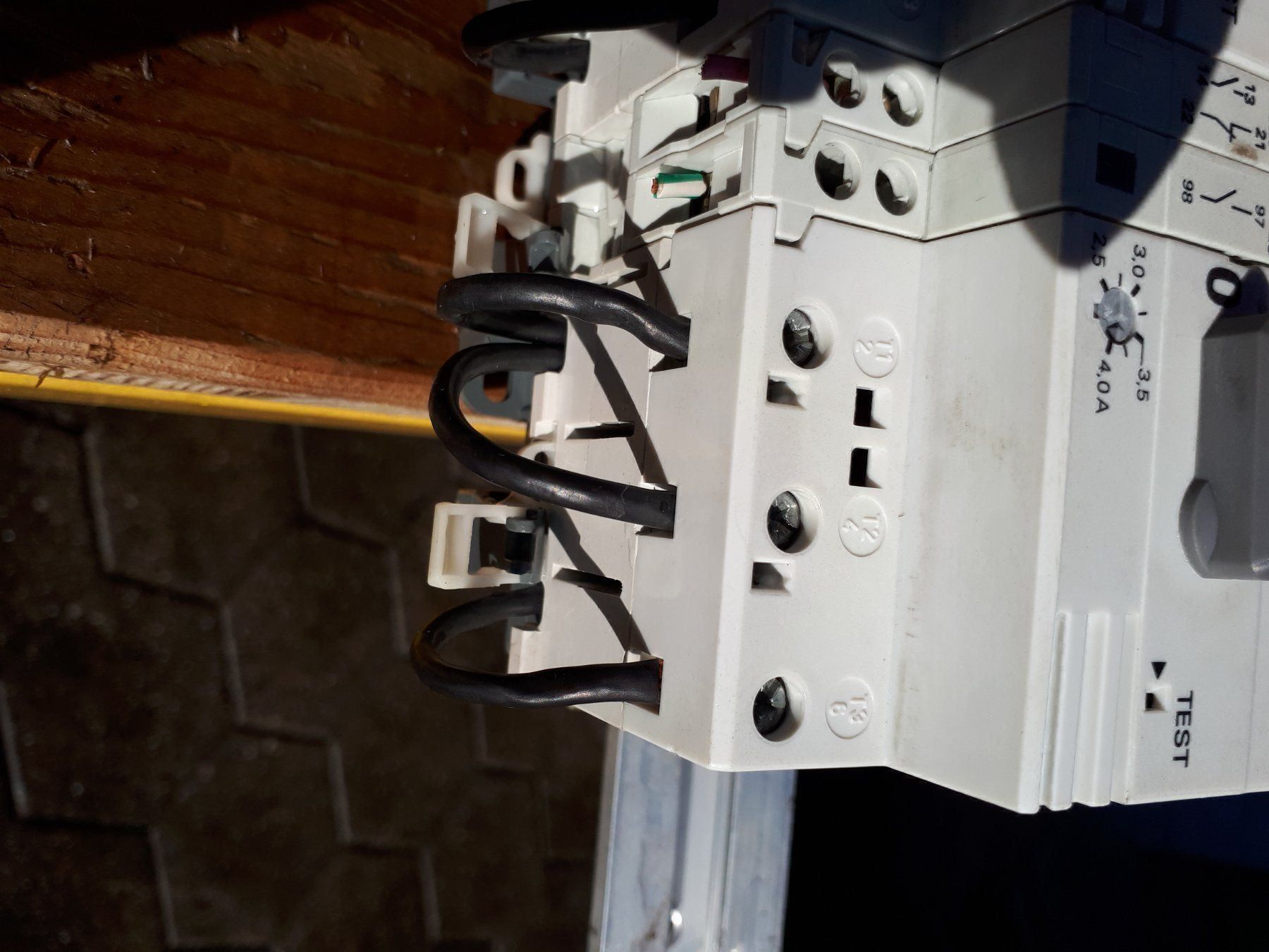 Spine: Elektro – Usato da Menzberg venduto da elm_q9ff 3