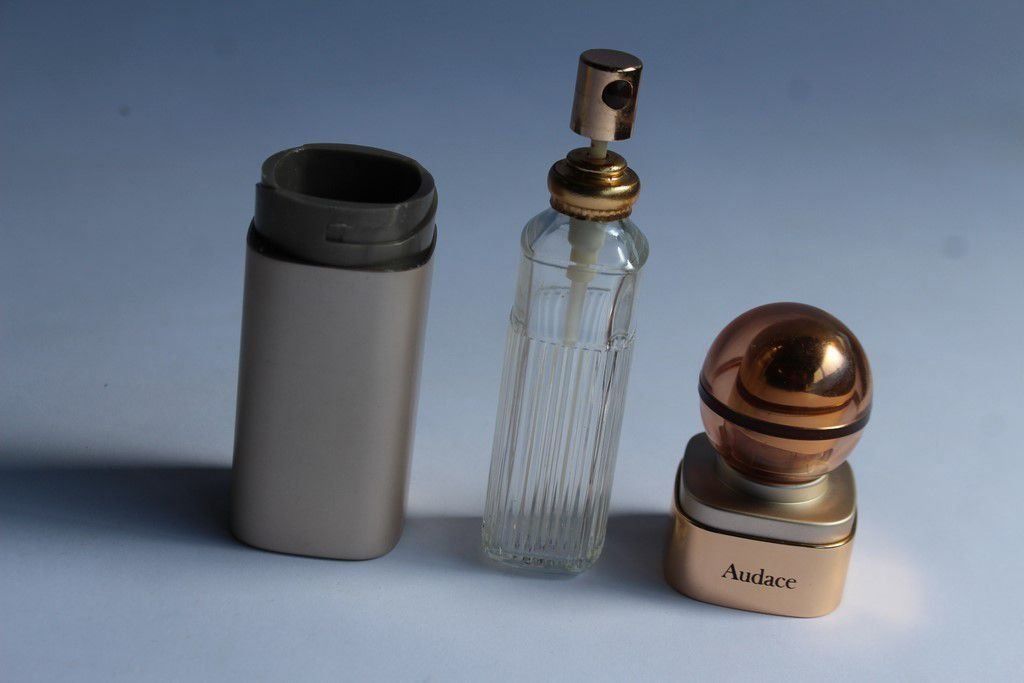 Profumi & Eau de Toilette: Atomizer sac Audace Rochas rechargeable – Usato da Vandoeuvres venduto da Dom-Tom 3