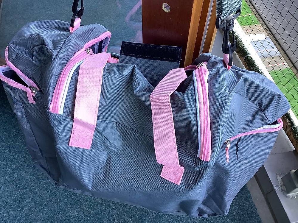 Borse da donna: Sac de sport - Neuf, jamais utilisé – Nuovo (secondo la descrizione) da Le Lignon venduto da Gwen77