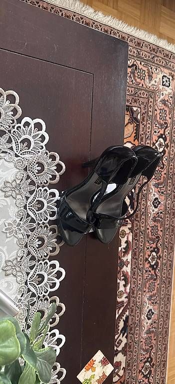 Damenschuhe: Neue Zara Schuhe, Grösse 39 – Gebraucht aus Seltisberg von gul_wv9k 2