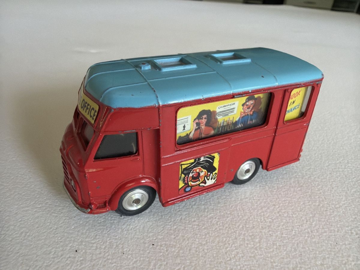 Corgi Toys Voitures modèles: Corgi Booking Office Chipperfields Circus  – D'occasion à Grellingen par Toyhamster
