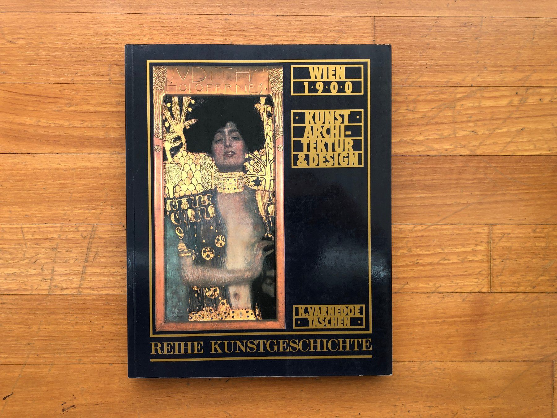 Libri: Kunst Buch: Wien 1900 - Kunst, Architektur & Design – Usato da Lugano venduto da gio.yo