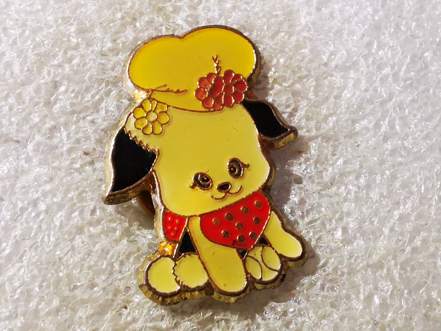 Placchette & Badge: Ansteckpin 196: Hund – Usato da Oppligen venduto da Pin-Fall-Shop