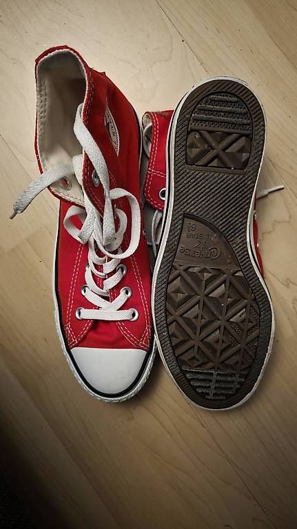 Converse Damenschuhe: Converse M9621 rot Grösse 39.5 – Gebraucht aus Zürich von csm04 1