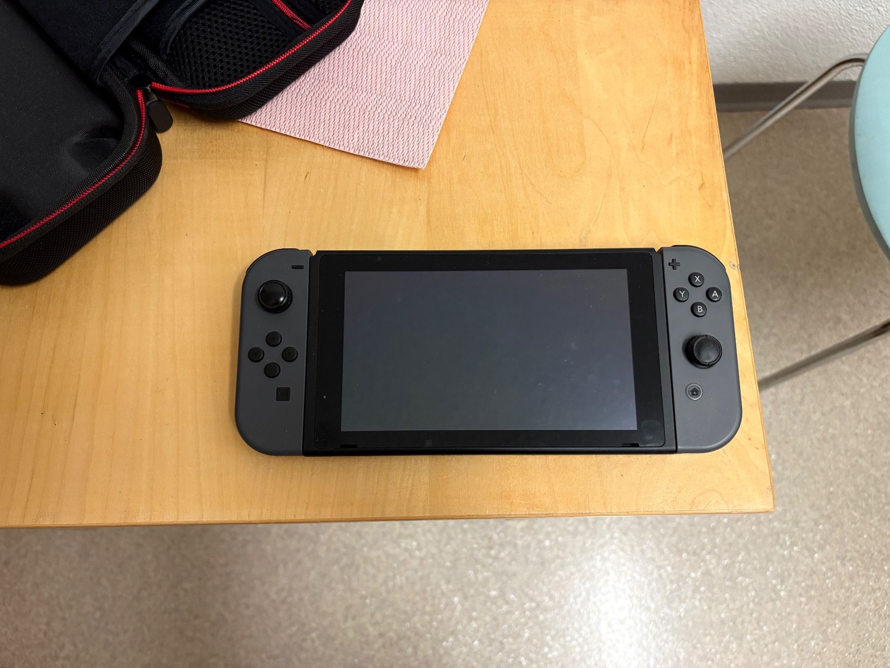 Nintendo Console: Nintendo Switch – Usato da Zürich venduto da Herbsi