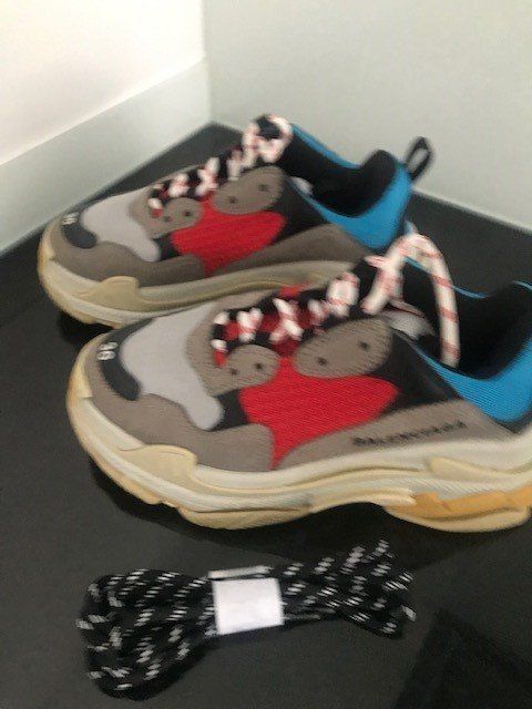Balenciaga Damenschuhe: Balenciaga Triple Sneaker, Gr. 36 – Gebraucht aus Kilchberg von boudoir076 1