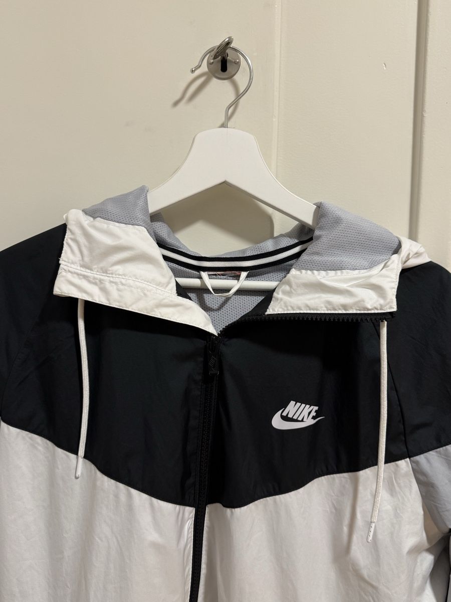 Nike Vestes: Nike Windbreaker – D'occasion à Lenzburg par and_5pq2 2