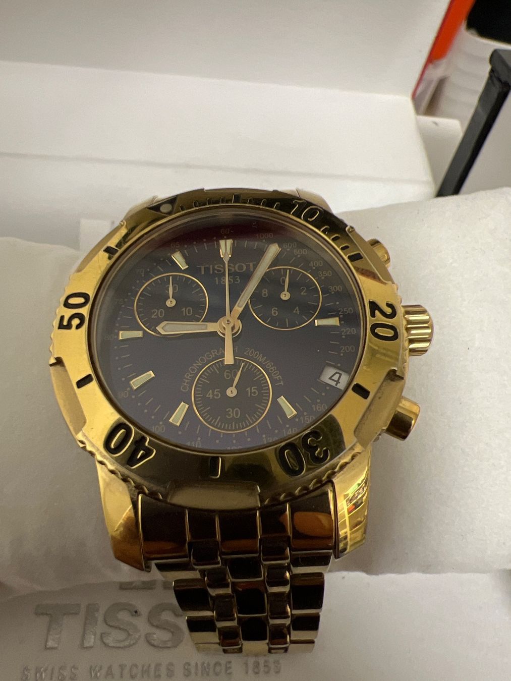 Tissot Uhren: Tissot Chronograph 40 mm Quarz – Gebraucht aus Pfeffingen von