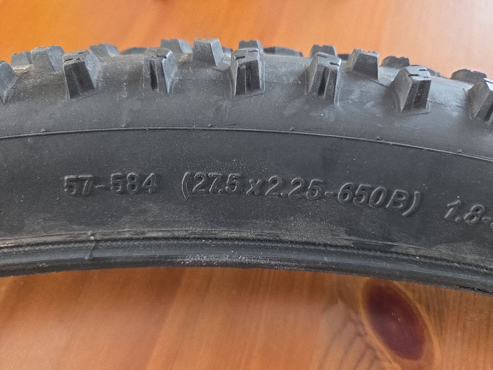 Pezzi di ricambio: MTB Velo Reifen 27.5 x 2.25 – Usato da Hauptwil venduto da Gustav_11 1