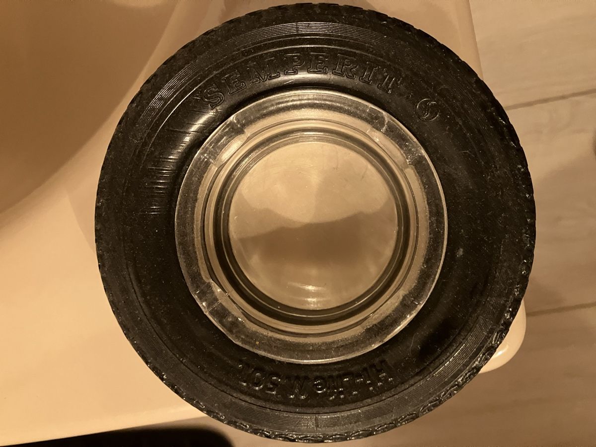 Aschenbecher: Aschenbecher Semperit reifen Zustand gut – Gebraucht aus Birrwil von nicole86ch