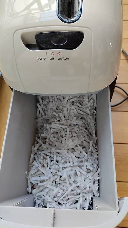 Destructeurs de documents: Destructeur de documents Rexel – D'occasion à La Conversion par meska 1
