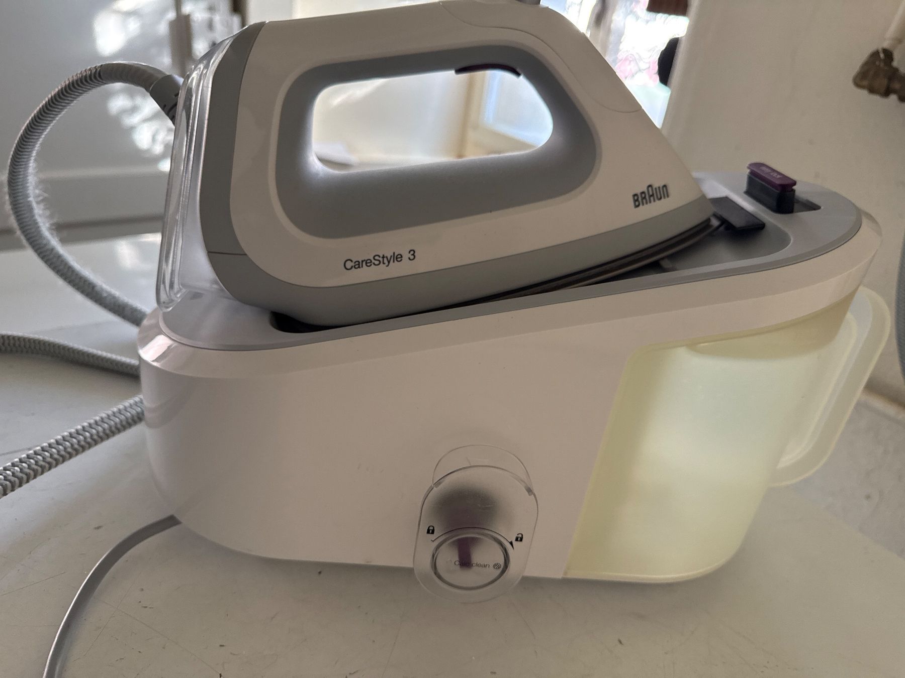 Braun Ferri da stiro: Fer a repasser Braun Care Style 3 – Usato da St imier venduto da sav_bjf9 3
