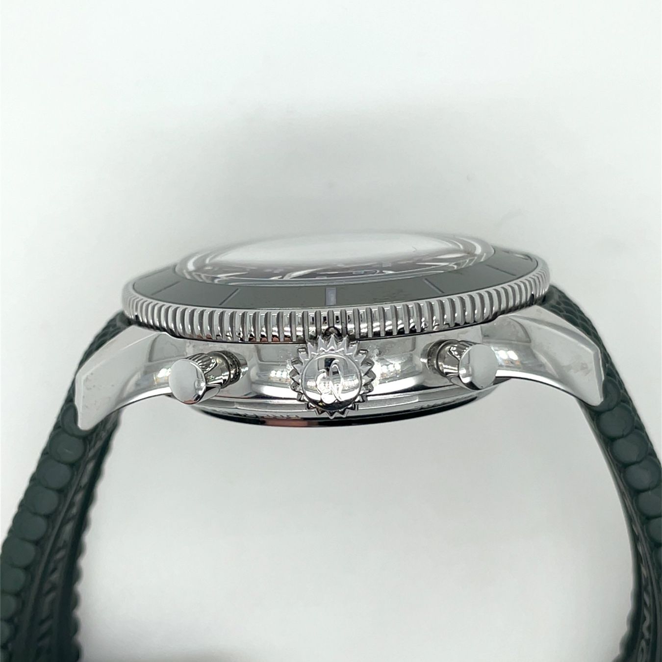 Breitling Orologi: Breitling Superocean Heritage B01 Chronograph 42 – Usato da Zug venduto da TimelessTreasures 2