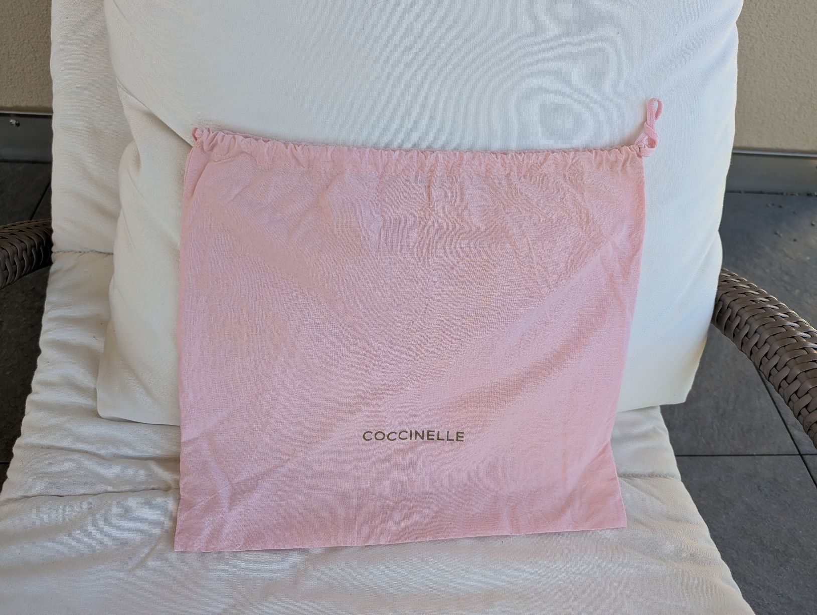 Coccinelle Borse da donna: Umhaengetasche Coccinelle pink Leder – Usato da Seengen venduto da sam_x5tk 8
