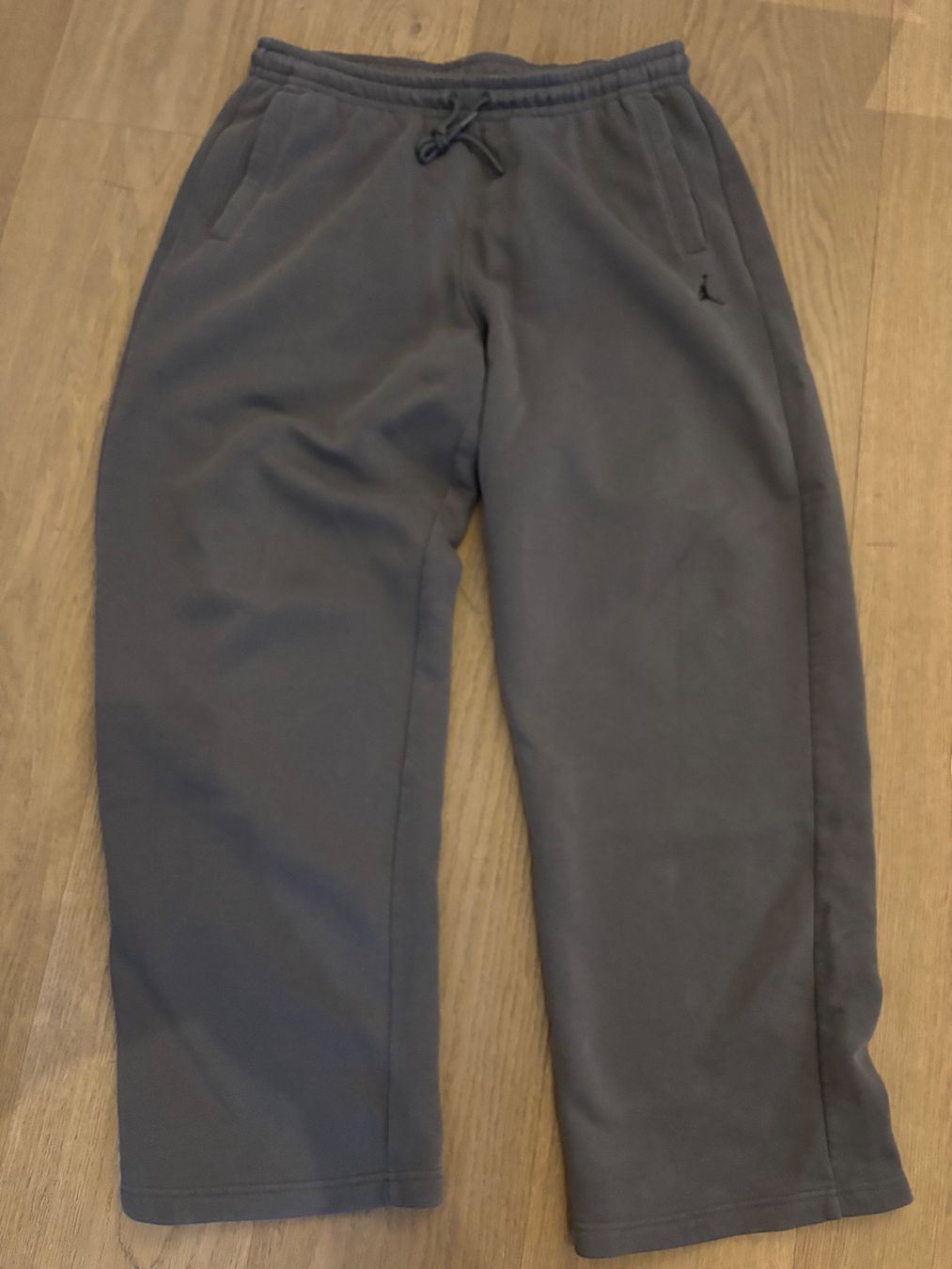 Jordan Pantaloni: Jordan Trainerhose – Usato da Horgen venduto da zimtaoui
