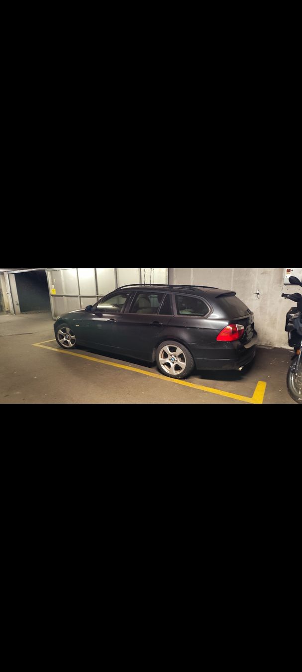 BMW Autos: BMW 320i Touring – Gebraucht aus Tagelswangen von gue_g98q 2