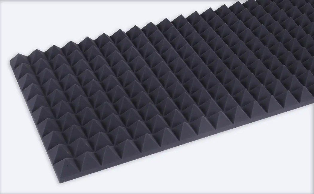 Sonstiges Zubehör: Pyramidenschaumstoff 3 cm Basotect selbstklebend schwarz – Neu (gemäss Beschreibung) aus Sta. Maria VM von ewosswissgmbh