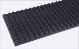 Pyramidenschaumstoff 3 cm Basotect selbstklebend schwarz