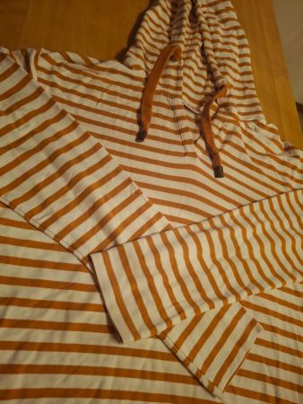 Pull marinière avec capuchon taille 40/42 marque John Baner