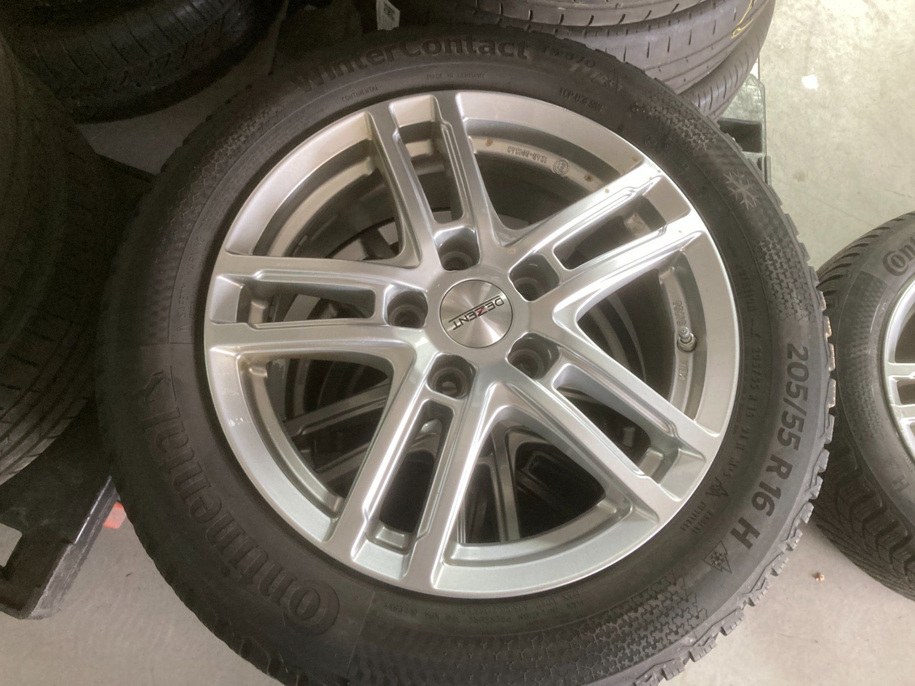 Kia Pneumatici & Ruote complete: 205/55R16 Winterräder Kia Ceed Continental – Usato da Cham venduto da WB2223 2