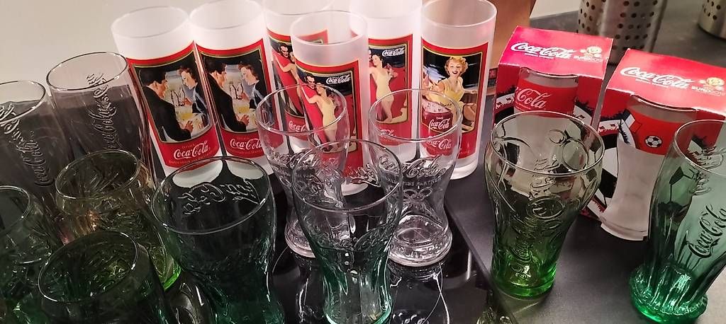 Bicchieri: Coca Cola Gläser 24 Stück – Usato da Steinach venduto da Tsgweh 9