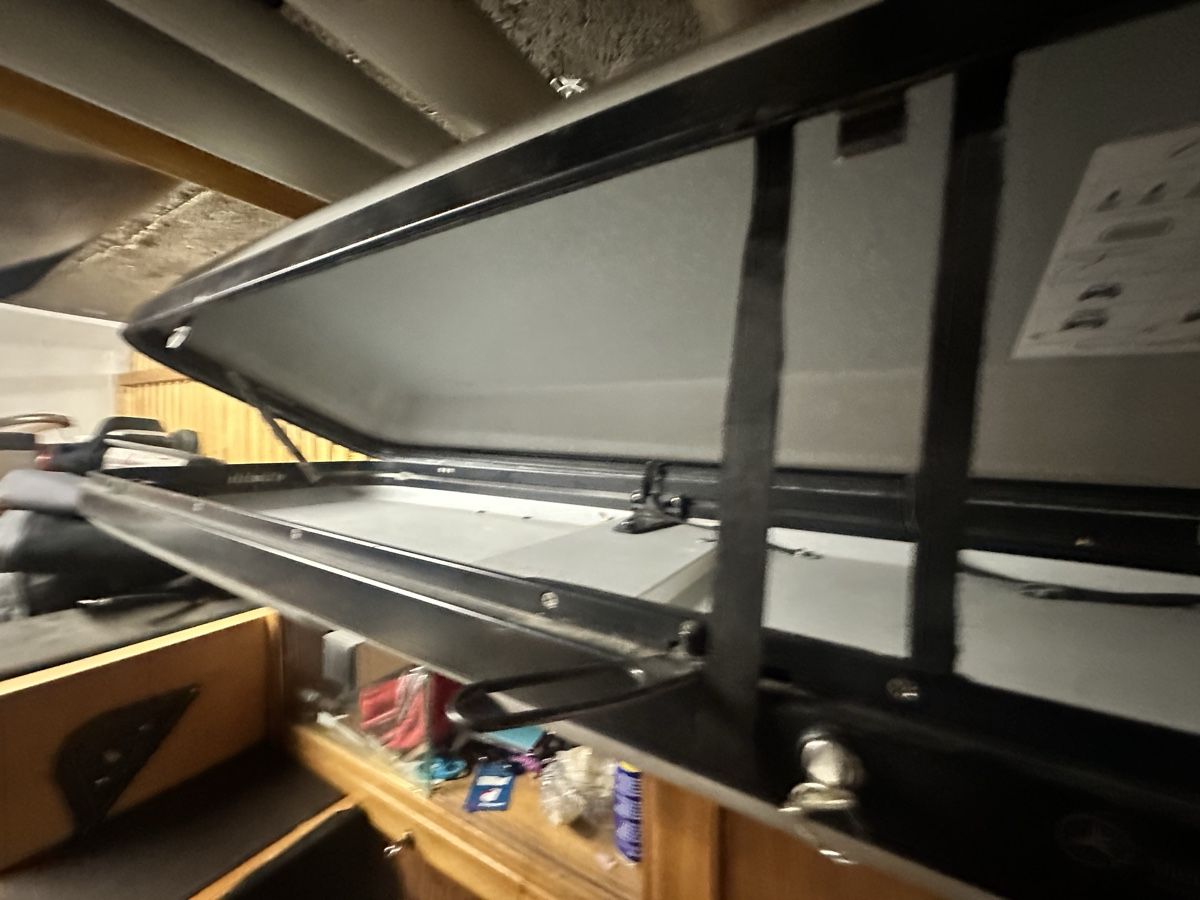 Box da tetto: Dachbox von Mercedes Benz – Usato da Zürich venduto da Flokke33 3