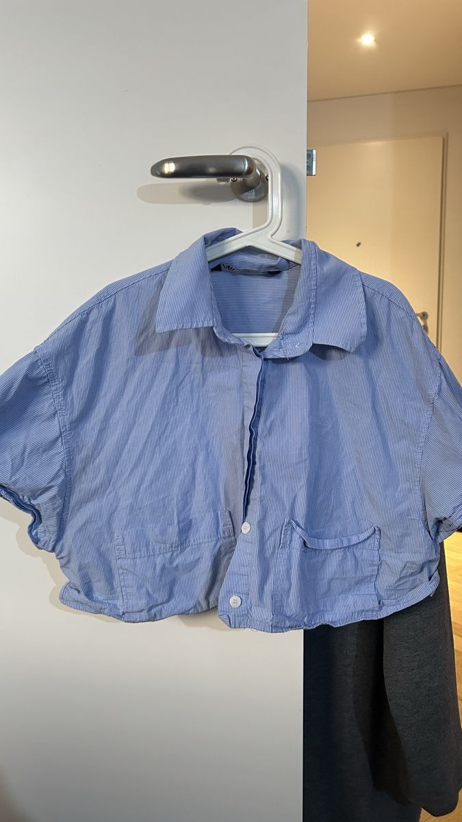 Zara Top: Zara short blouse top – Usato da Zürich venduto da gol_zrr2 2