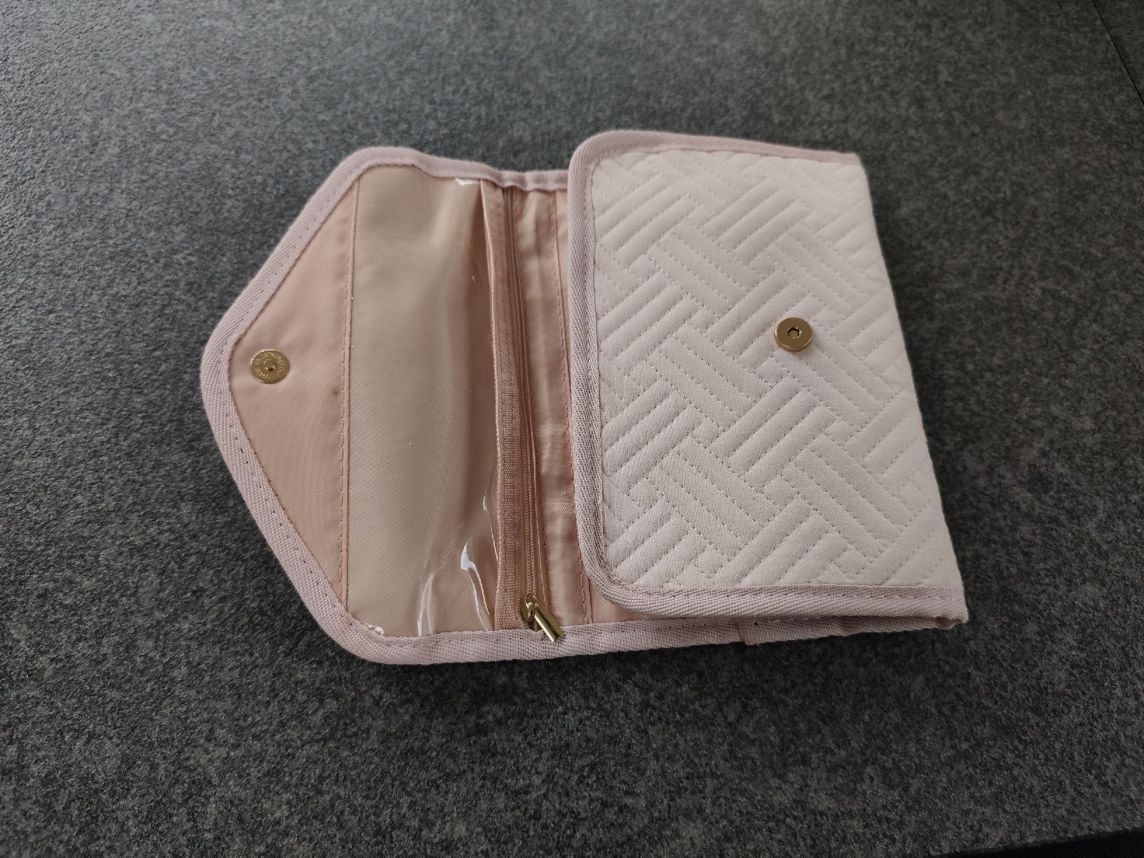 Autres pour bricolage & couture: Häkelnadel-Etui – D'occasion à Dussnang par Rosenfee50 1