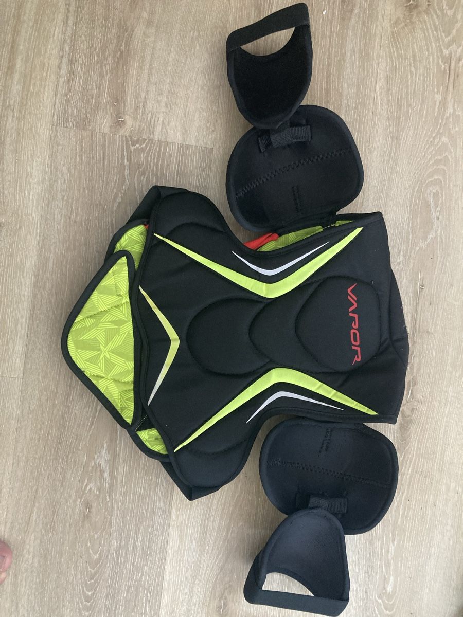 Bauer Protections: Bauer Vapor Brustschutz JR L – D'occasion à Röschenz par Mstrasser0 1