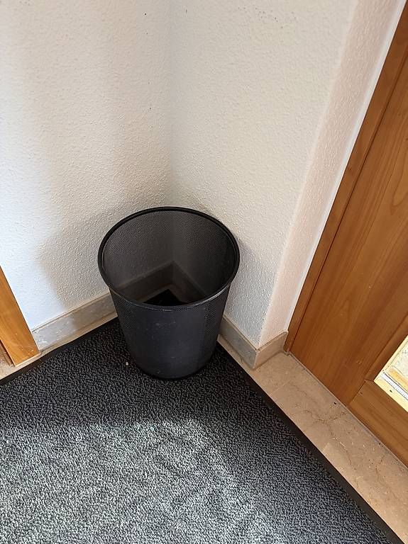 Cestini per rifiuti: GRATIS Papierkorb (Ikea) – Usato da Neuenhof venduto da NobodysBusiness