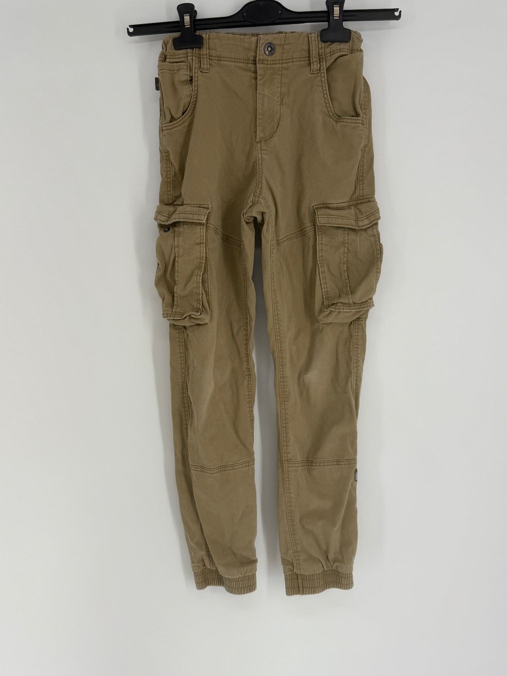 Name It Pantaloni: Cargohose/ Hose Gr. 140 von name it – Usato da Auenstein venduto da moin.