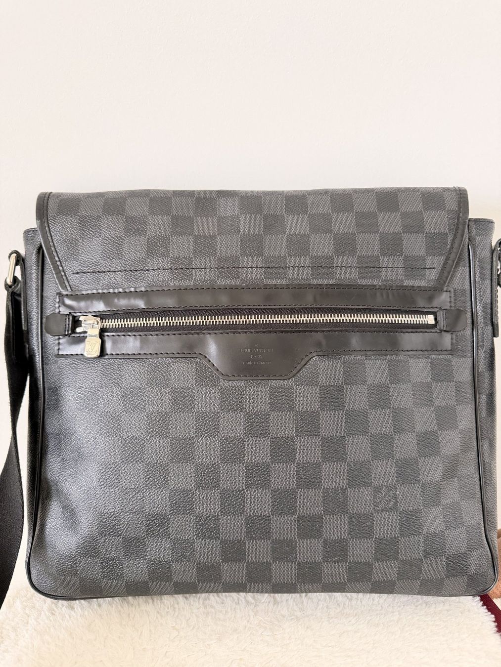 Louis Vuitton Borse: Louis Vuitton Daniel MM Damier Graphite - Bon état – Usato da Yverdon-les-Bains venduto da zchtc2012 1