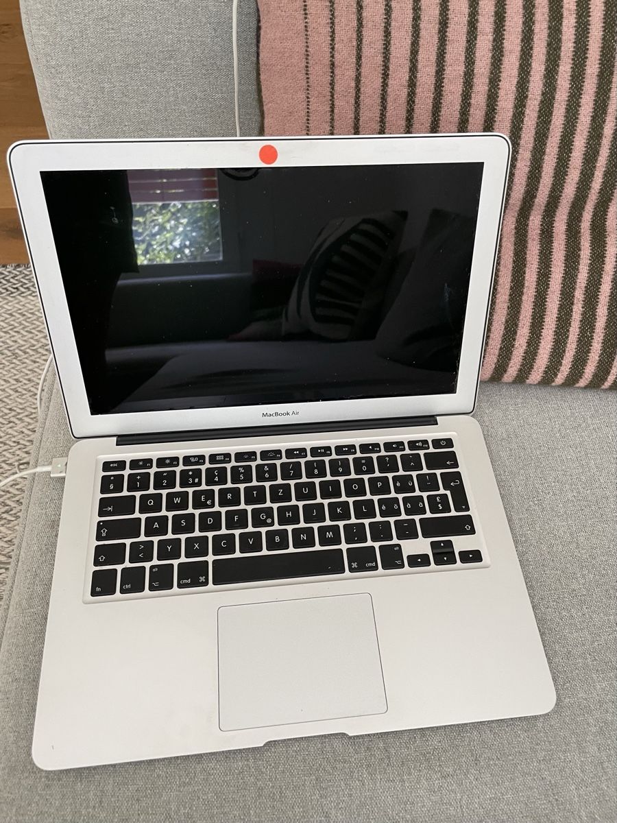 Apple Notebooks: Apple MacBook Air 13 Zoll – Gebraucht aus Killwangen von alexandra029