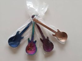 4 Kaffeelöffel in Gitarrenform