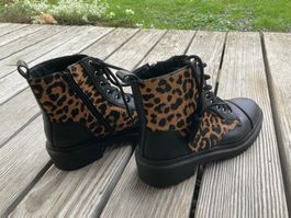 Schuhe: ungetragene Boots mit Leopardenmuster, Grösse 41