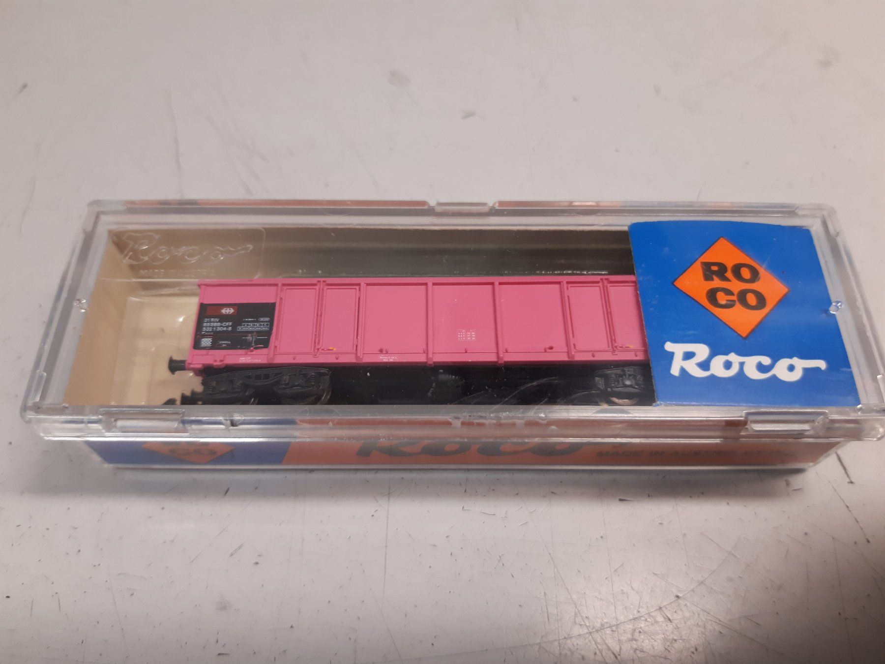 Roco Modellini di ferrovie: SBB Güterwagen pink Spur N, Roco 25169 – Nuovo (secondo la descrizione) da Mitlödi venduto da blackgnat79