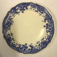 alter Teller von Villeroy & Boch blaue Randmusterung