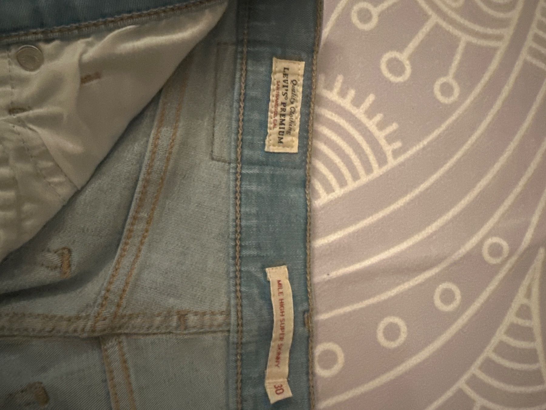 Levi's Jeans: Levi's Jeans W28 L32 hellblau Fransen Sommer – Usato da Wil SG venduto da bbi_52sz 4