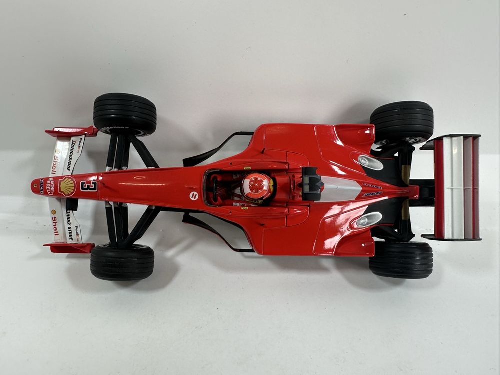 Hot Wheels 1/18 Ferrari F1 2000 Schumacher - Collection - Manque Un Rétro (voir Photo)
