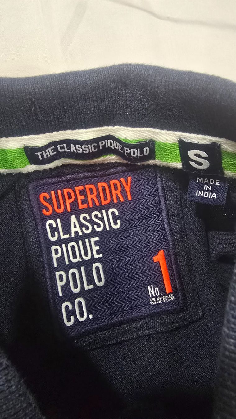 Superdry Magliette Polo: 2x Polo Shirts von Superdry Grösse M/S – Usato da Löhningen venduto da Sanmyk 2