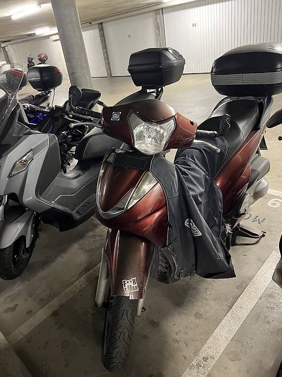 Scooters: Honda SH300i  – Gebraucht aus Plan-les-Ouates von jerem1228 1